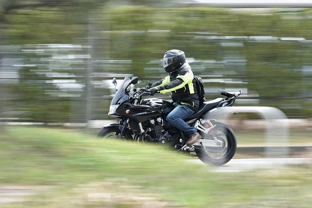 Rýchlosť, jazda na motorke